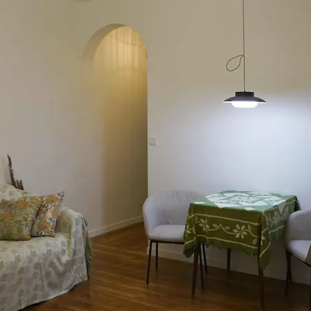 Pleasant In The Heart Of 4 People Max Apartment Paris
