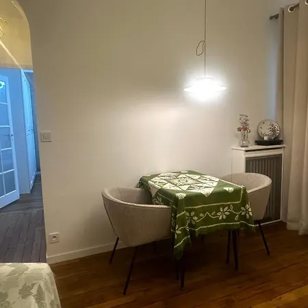 Pleasant In The Heart Of 4 People Max